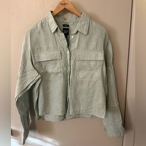 GAP, Size M, Crop Button-Up